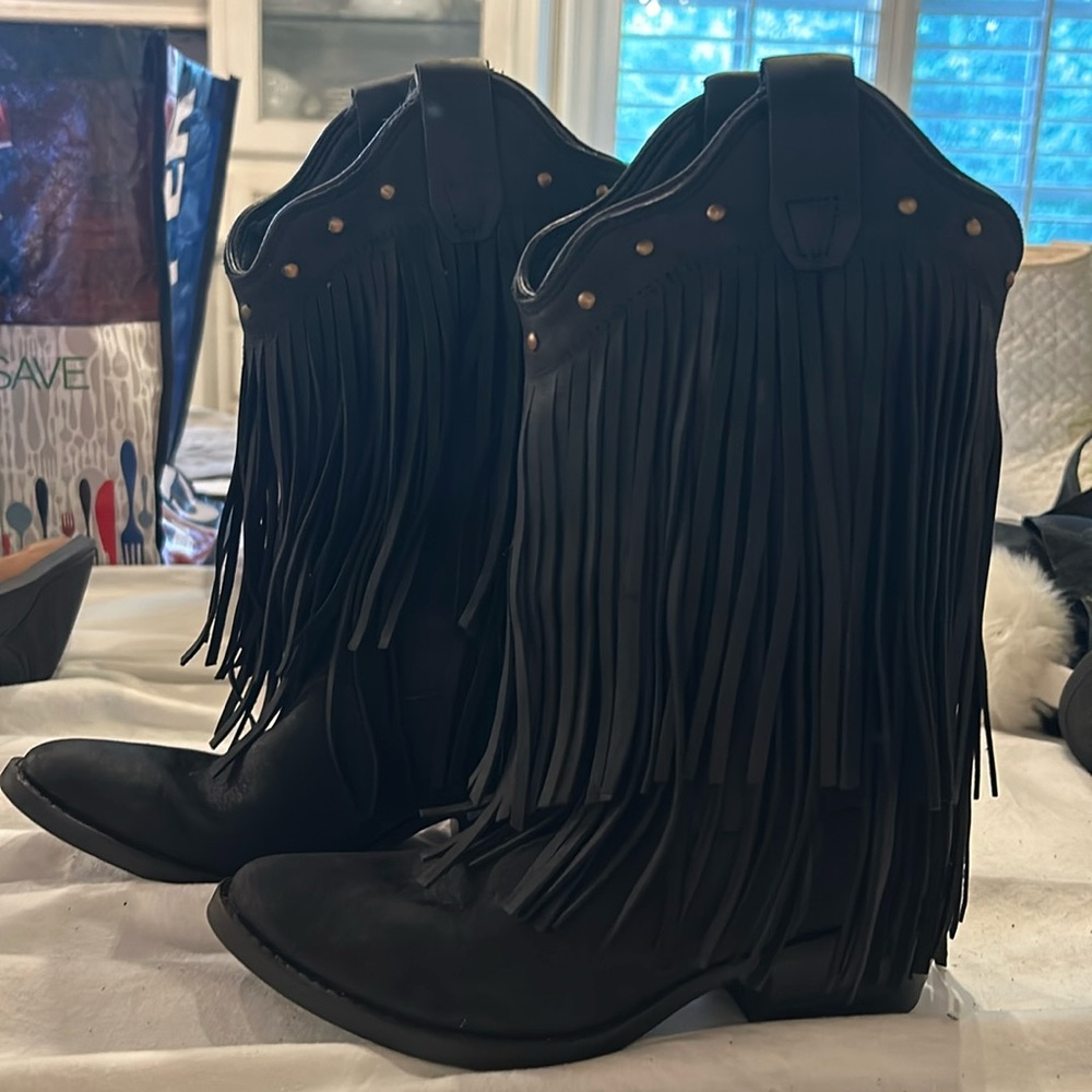 Old west black fringe boots size 1 1/2